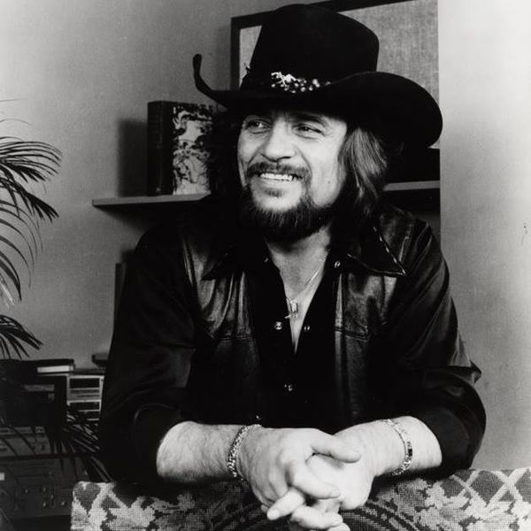 Waylon Jennings – Sweet Music Man